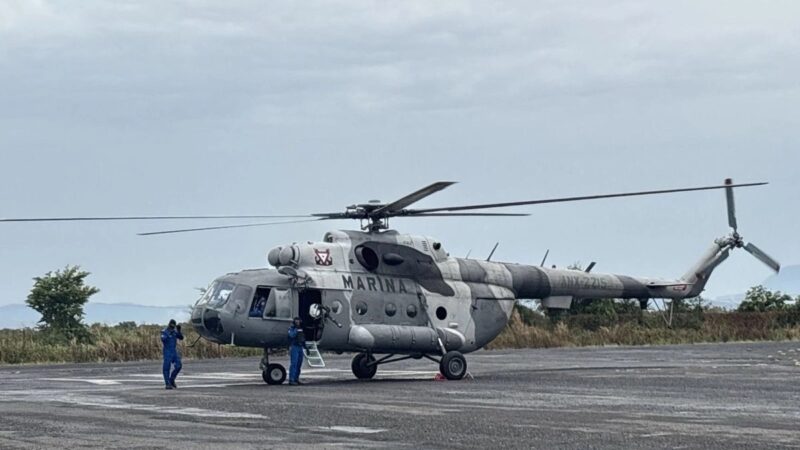 Marina despliega 5 aeronaves para atender a heridos por explosión en Coahuayana, Michoacán